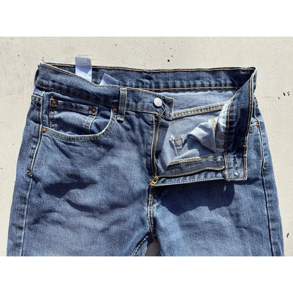 Levis note this